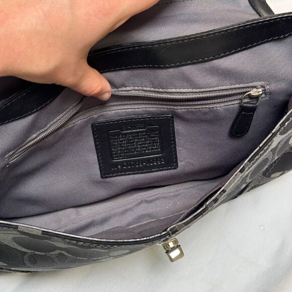Y2K Black Canvas Coach Chelsea Optic Signature Flap Shoulder Purse - Style 10993 - Picture 5 of 8